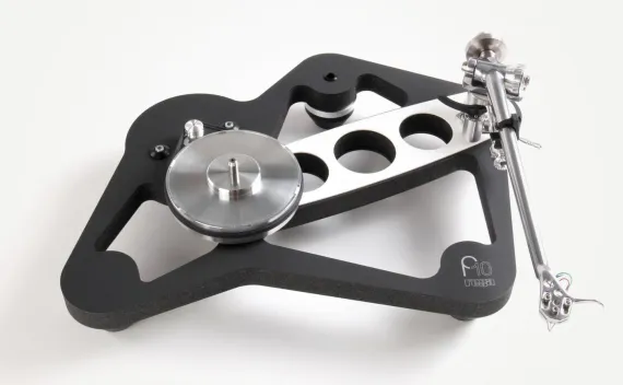 Rega Planar 10 Black