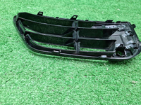 Решетка переднего бампера правая BMW X1 F48 15-19