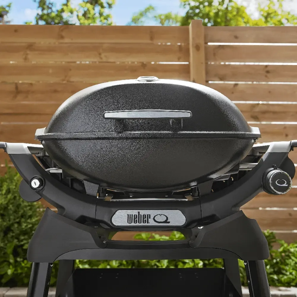 Газовый гриль Weber Q 2200N с боковыми столиками и подставкой