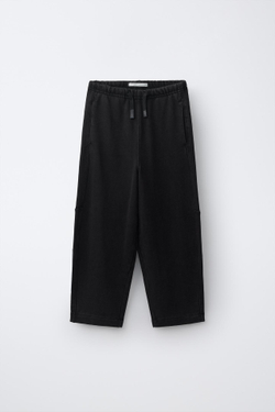 ZARA БРЮКИ BARREL ИЗ ФУТЕРА С ЭФФЕКТОМ ПОТЕРТОСТИ, ЧЕРНЫЙ