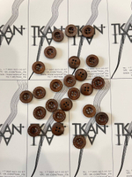 Пуговица деревянная четырехпрокольная (Дерево, 15, Коньяк/имитация стежки по бортику)