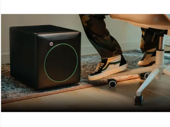 Mackie CR8SBT Black