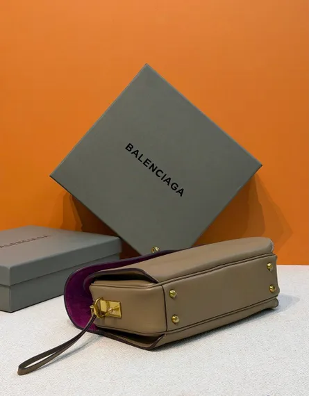BALENCIAGA LE 7