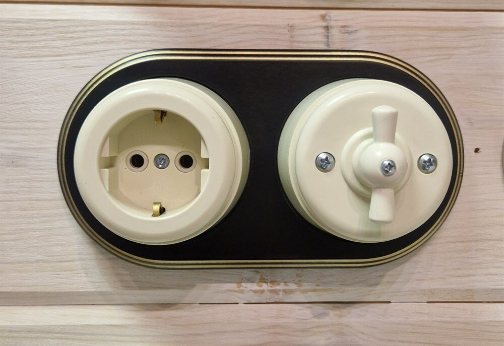 Ретро выключатель поворотный, пластиковый, слоновая кость, Вектор Interior Electric ВПВ-012-02