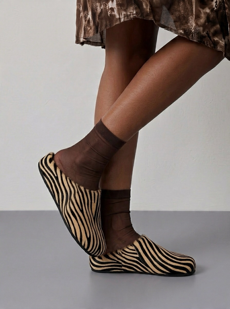 mule pony zebra latte