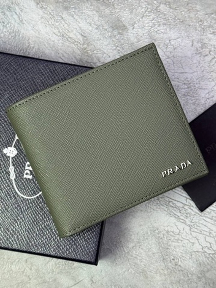 Кошелёк Prada