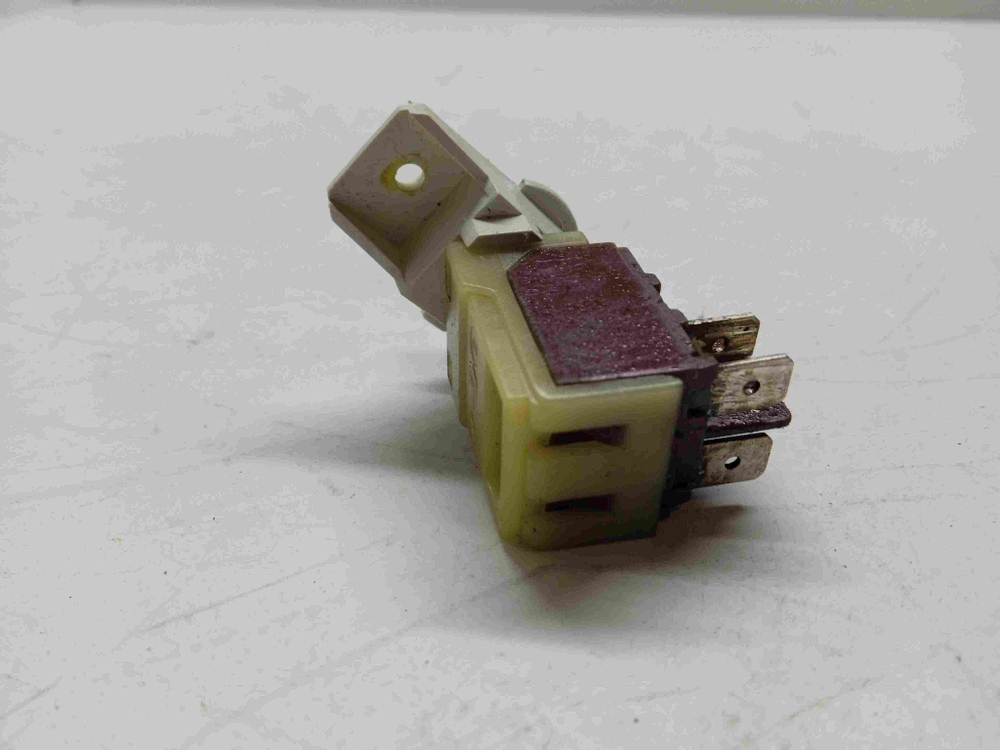 WKD24580T кт275 Сетевая кнопка для стиральной машины Beko WKD24580T б/у