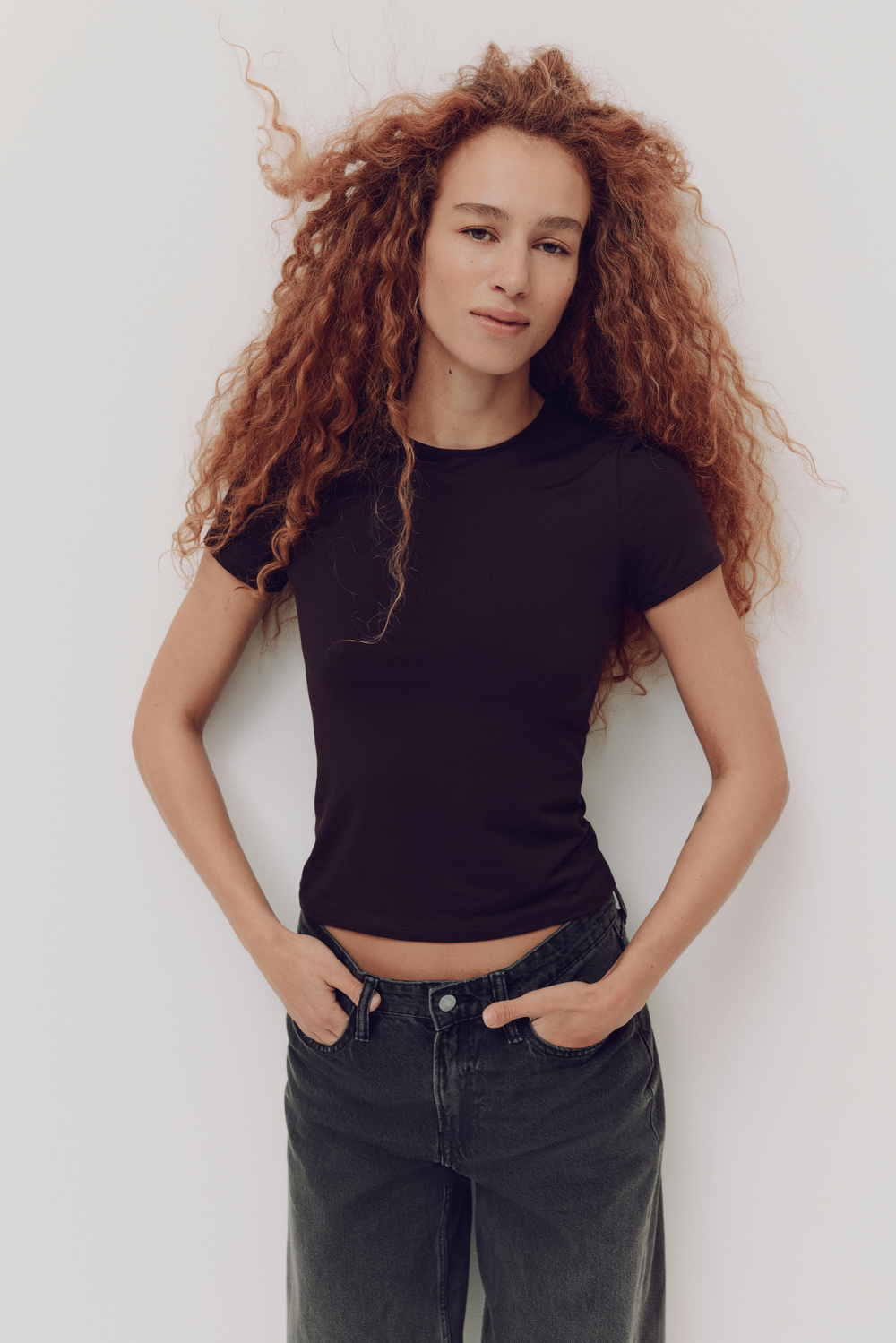 Облегающая футболка — Чёрный — H&M 1329176