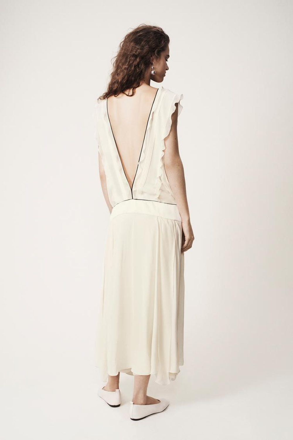 ZARA ПЛАТЬЕ С ВОЛАНАМИ — THE ITEM, ЭКРЮ