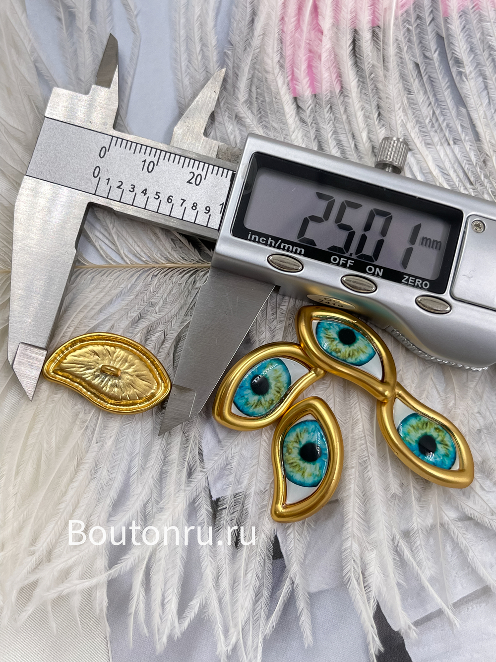 Пуговицы золотистые Скиап. с эмалью "Глаз"