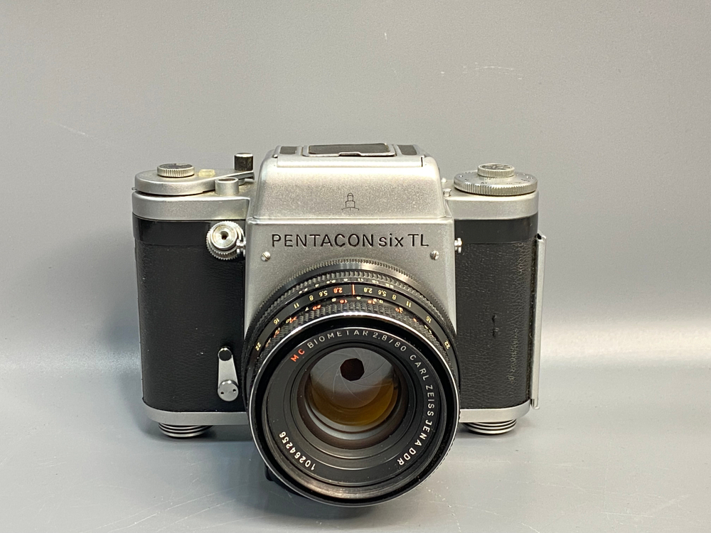 Pentacon Six TL + MC Biometar 2.8/80