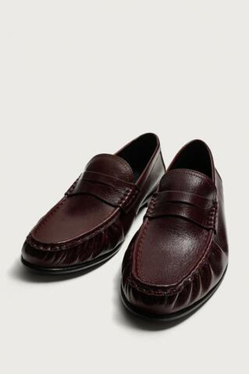 ZARA КОЖАНЫЕ ЛОФЕРЫ С ПЛАНКОЙ, БОРДОВО-КРАСНЫЙ