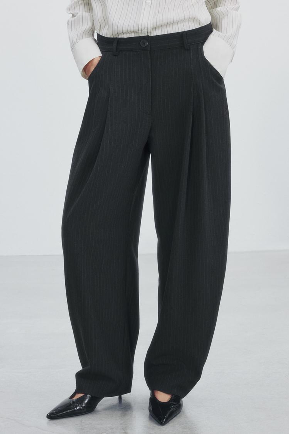 ZARA БРЮКИ BARREL В ТОНКУЮ ПОЛОСКУ — ZW COLLECTION, ПОЛОСКИ