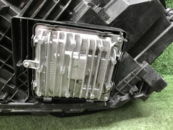 Фара правая Geely Monjaro (2021-н.в.) LED