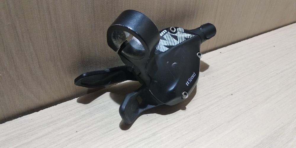 Правая манетка Sram NX 11ск