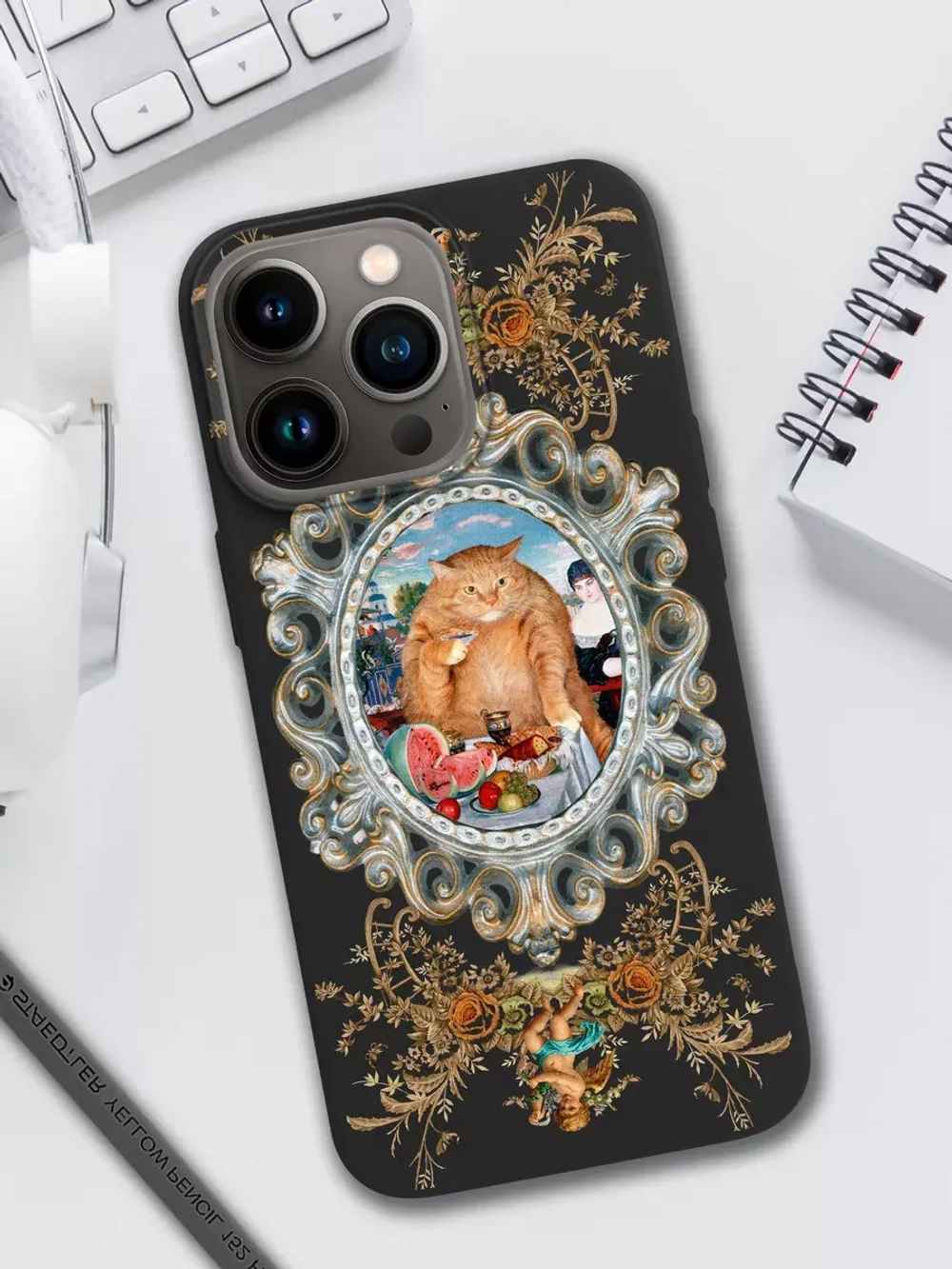 Чехол на iPhone 13 Pro с принтом