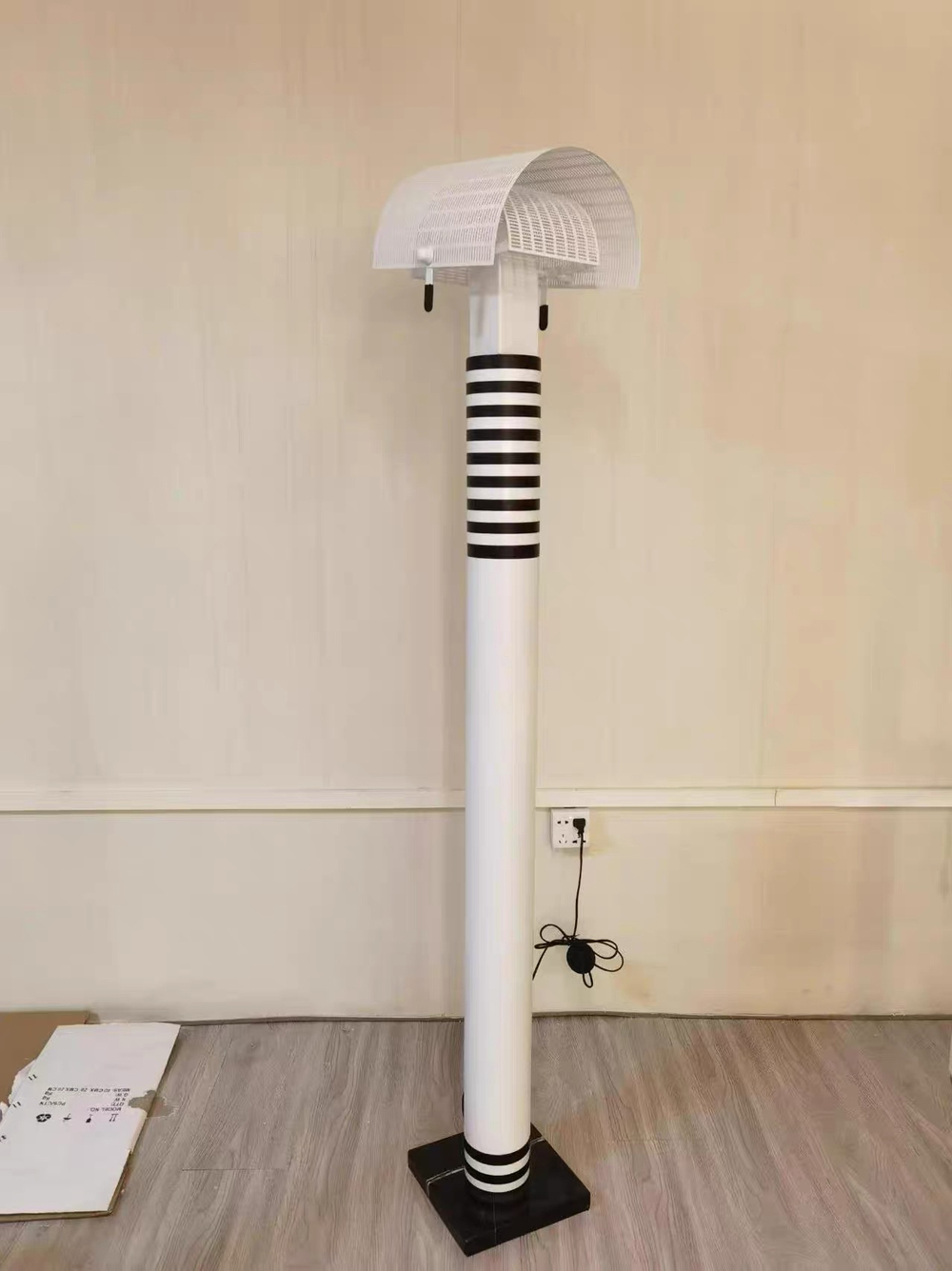 Floor design lamp Shogun by Artemide