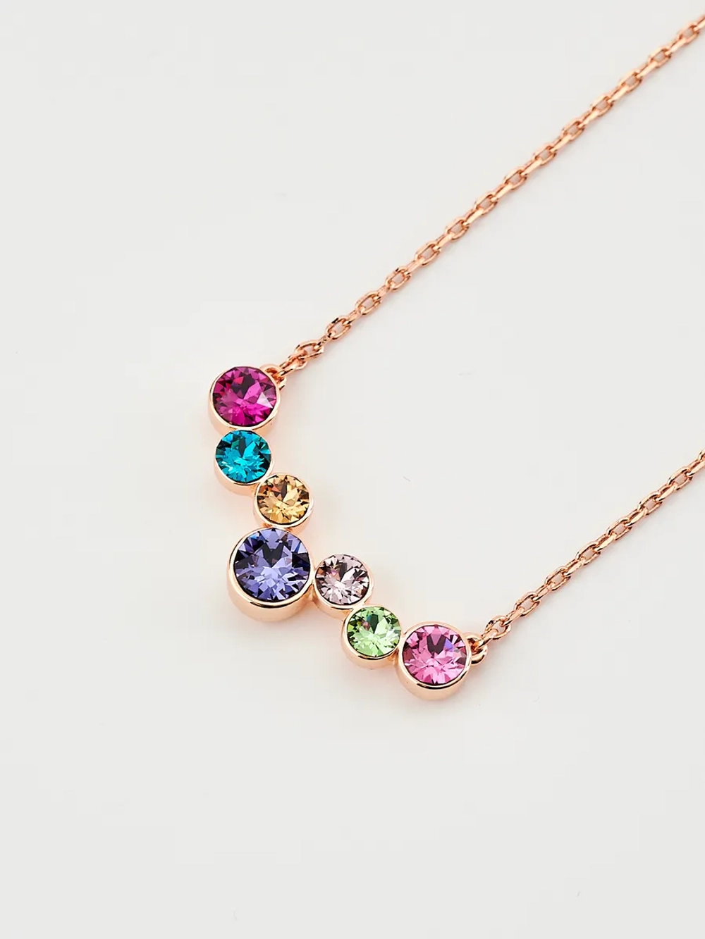 Колье-дуга Эльза с разноцветными кристаллами Swarovski