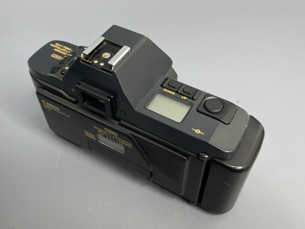 Canon T70