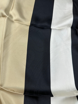Шёлковый платок Burberry, 90х90см, Песочный красный/черный/белый, подшит, с бирками и пакетом