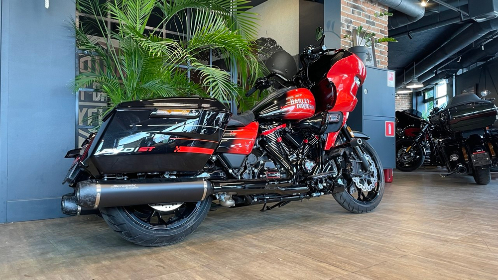 Harley-Davidson CVO Road Glide ST, 2026 (Сitrus Нeat)