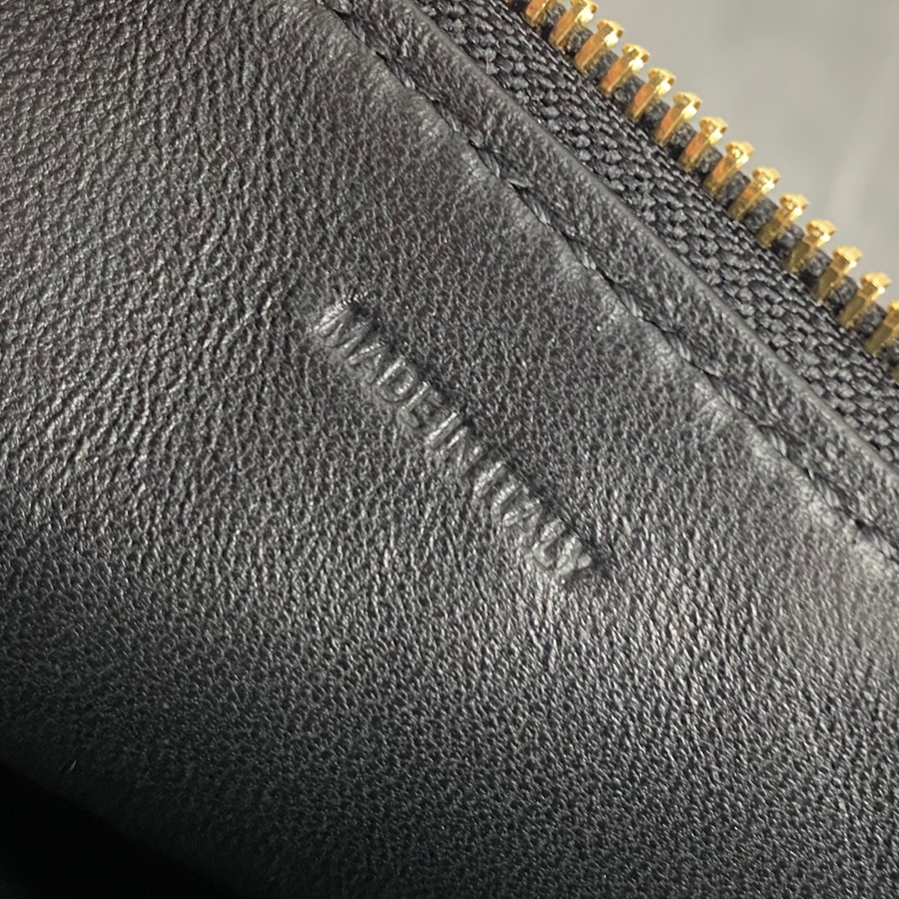 Sharp Pouch