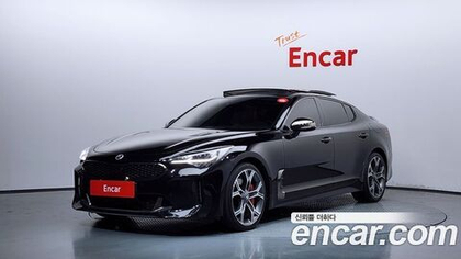 KIA Stinger 3.3 Turbo AWD — 2020