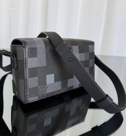 Сумка через плечо Louis Vuitton