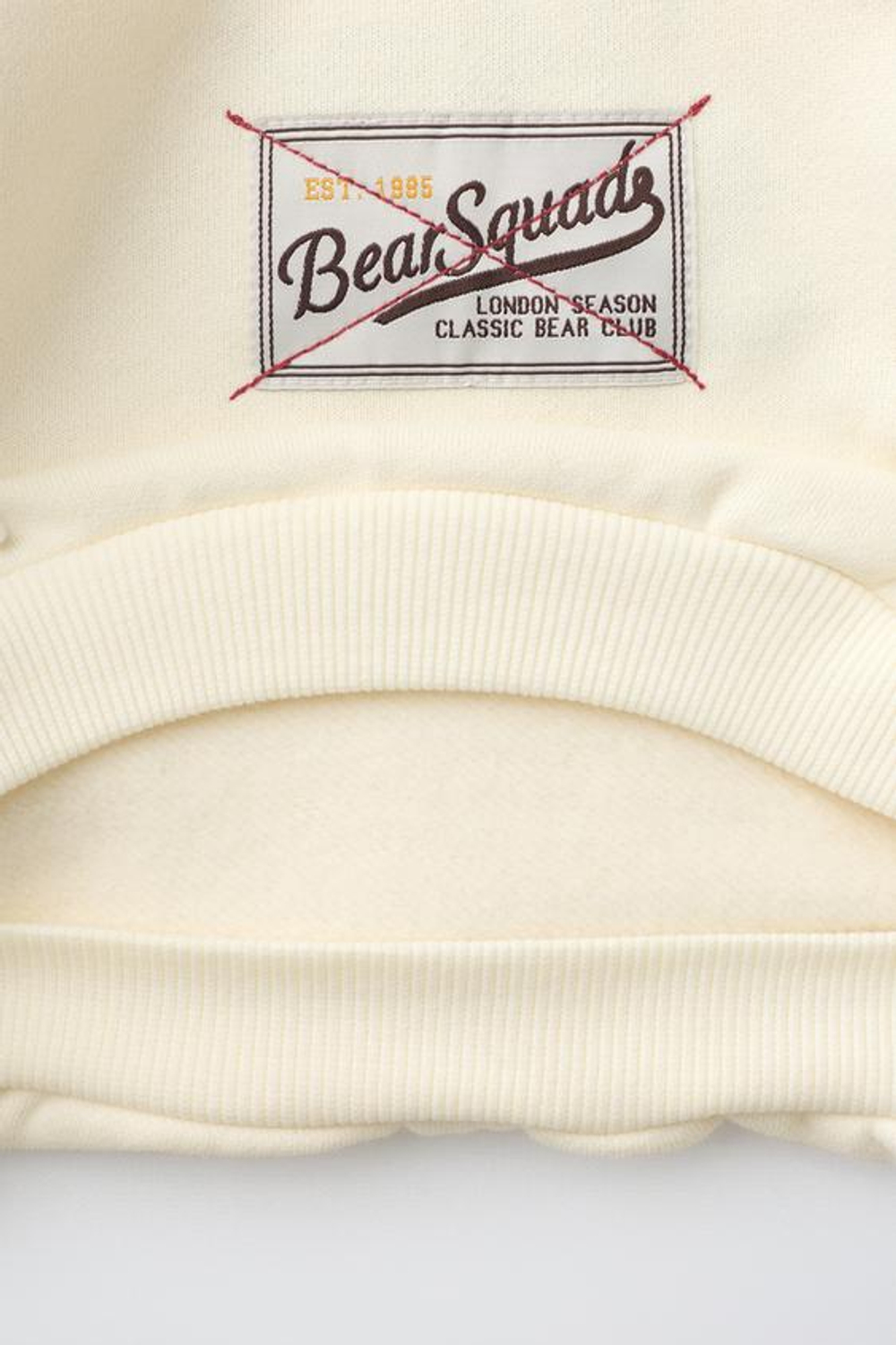 ZARA ТОЛСТОВКА С ВЫШИВКОЙ И ПРИНТОМ «МЕДВЕДЬ», ЭКРЮ
