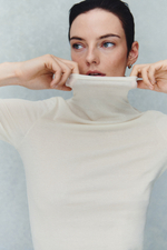 Топ из хлопка пима с воротником-полуводолазкой - H&M