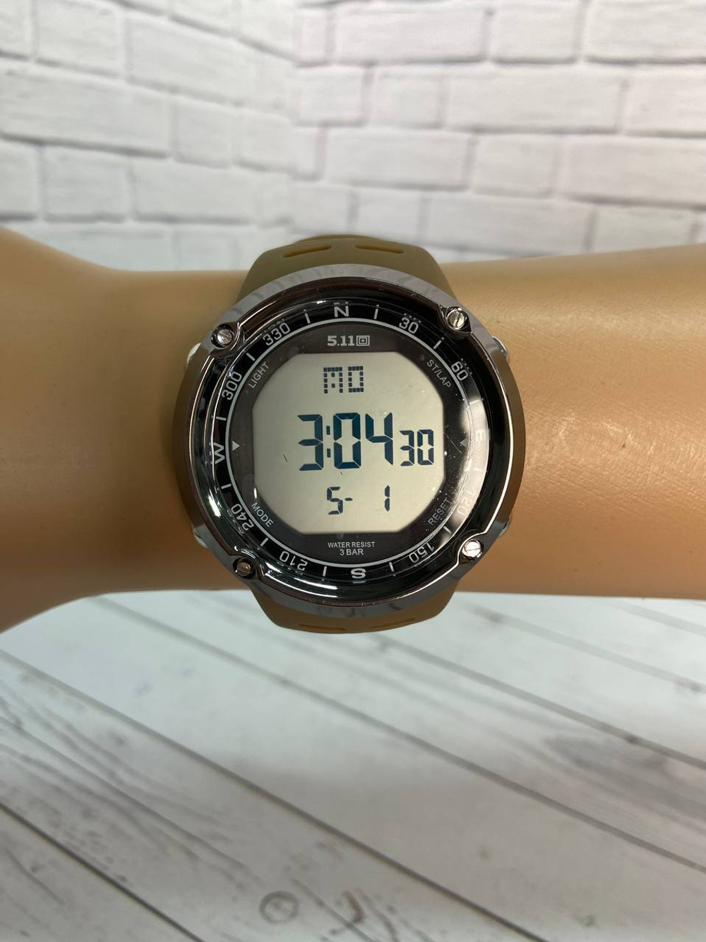 ЧАСЫ 5.11/ КОРЧИНЕВЫЙ/ МОДЕЛЬ 3