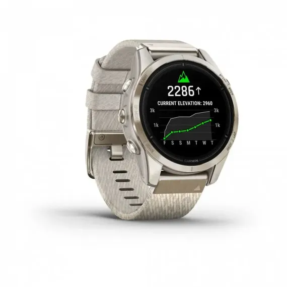 Garmin epix Pro (Gen 2) Sapphire Edition 42 мм, золотистый корпус с нейлоновым ремешком сливочного цвета