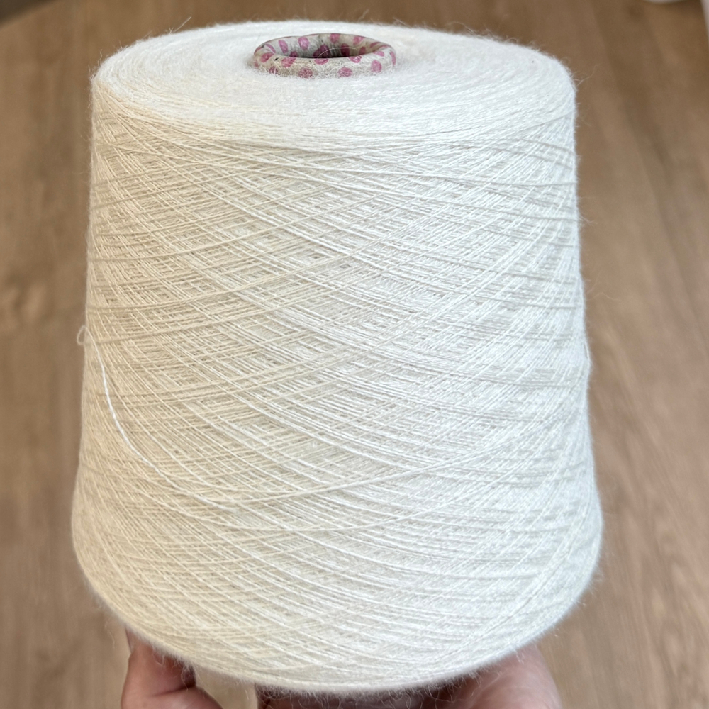 Yak Opossum Seta, Biagioli Modesto, 35% беби як 25% опуссум 40% шелк, 1400 м/100гр цвет naturale