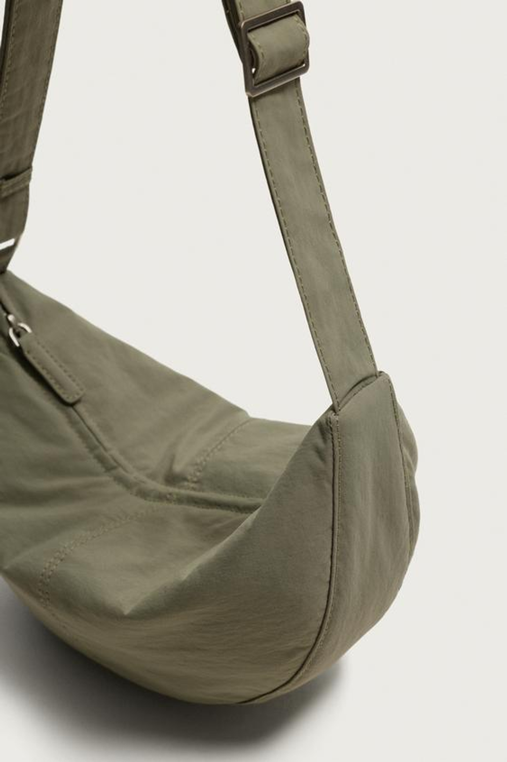ZARA НЕЙЛОНОВАЯ СУМКА S, ЗЕЛЕНЫЙ ХАКИ