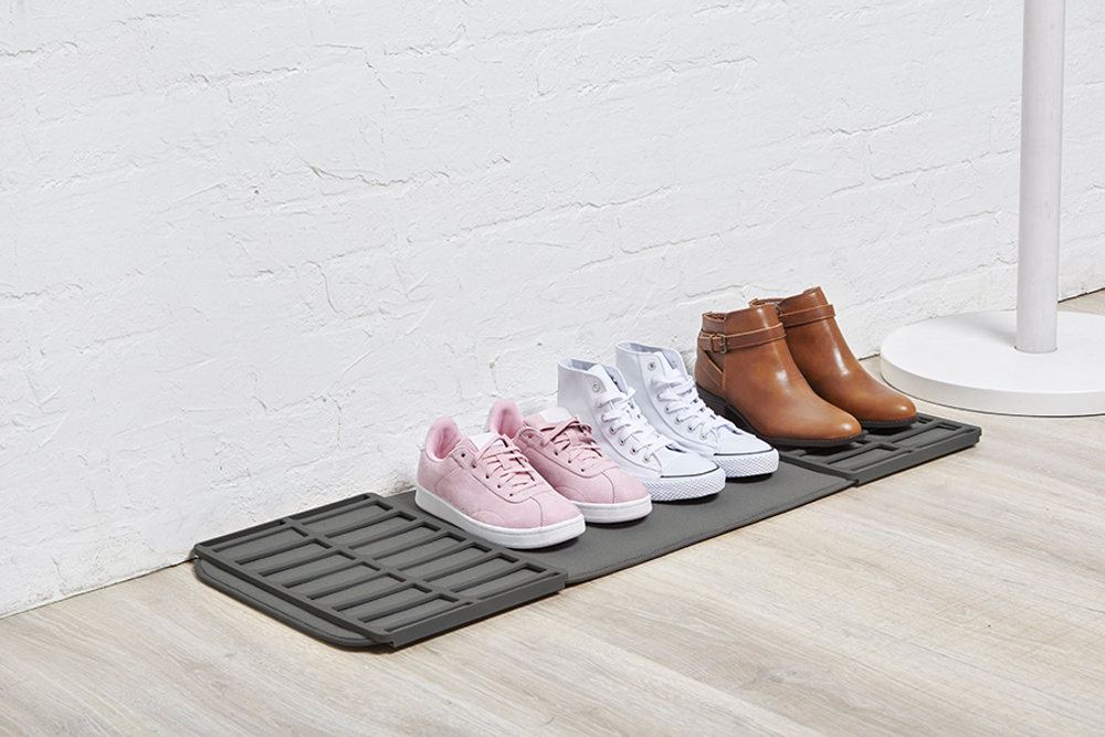 Сушилка для обуви Shoe dry тёмно-серая Umbra