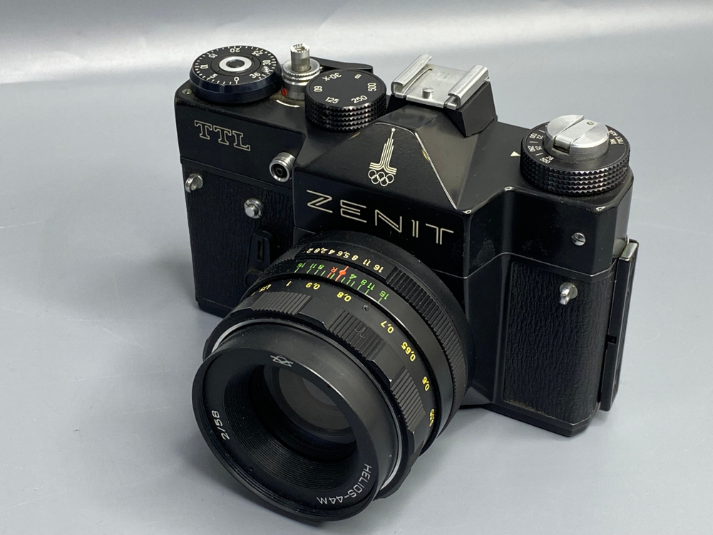 Зенит TTL + Гелиос-44М 58mm f/2