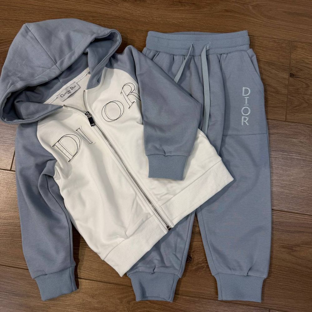 Костюм Dior