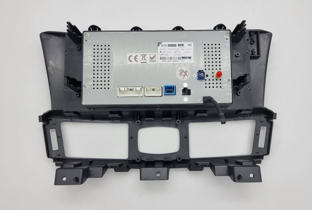 Установочный комплект для INFINITY Q70 2014-2018 high  KUBERG MRW-5801-2