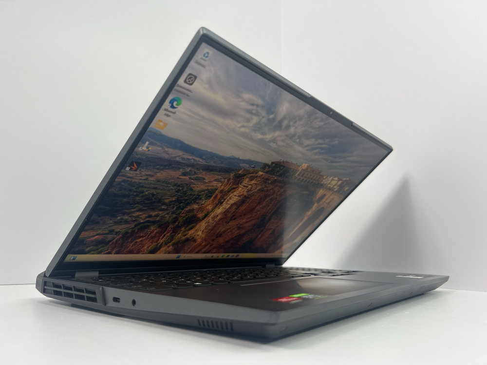 Ноутбук Lenovo Legion 5 Pro 16ACH6H (82JQ000URK) 16"/AMD Ryzen 7 5800H/RAM 16GB/SSD 1024GB/NVIDIA GeForce RTX 3060 6GB/IPS/2560x1600/DOS/Подсветка кл-ры: RGB/черный. Состояние: B1