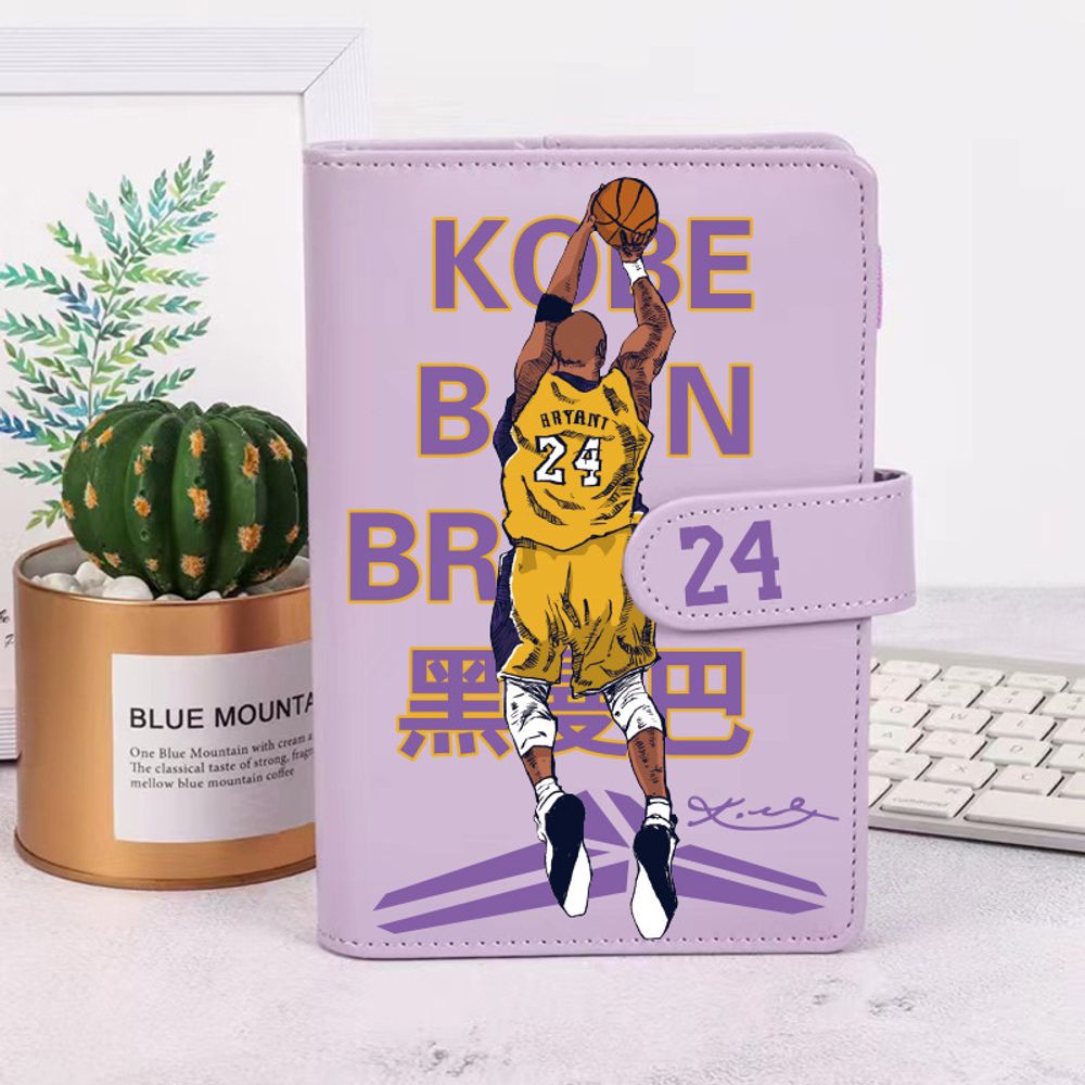 Ежедневник с застежкой "Kobe Bean Bryant", фиолетовый Ежедневник с застежкой "Kobe Bean Bryant", фиолетовый