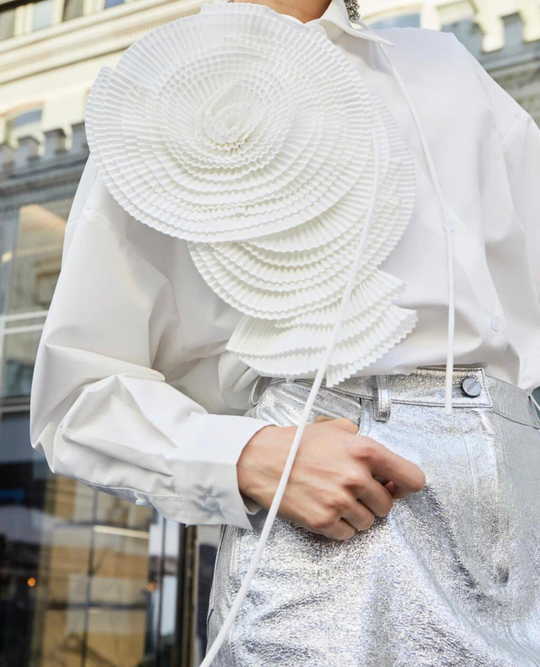 Рубашка oversize с цветком гофре
