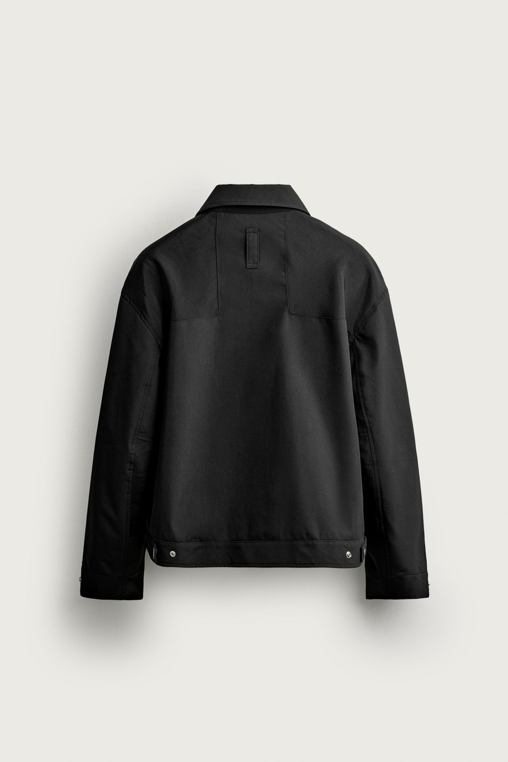 КУРТКА УКОРОЧЕННОГО КРОЯ С МЕТАЛЛИЧЕСКИМИ ЗАСТЕЖКАМИ — ZARA