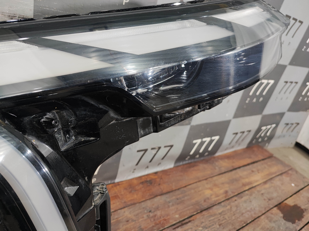 Фара правая LED Geely Atlas 2 23-нв Б/У Оригинал 7051051200
