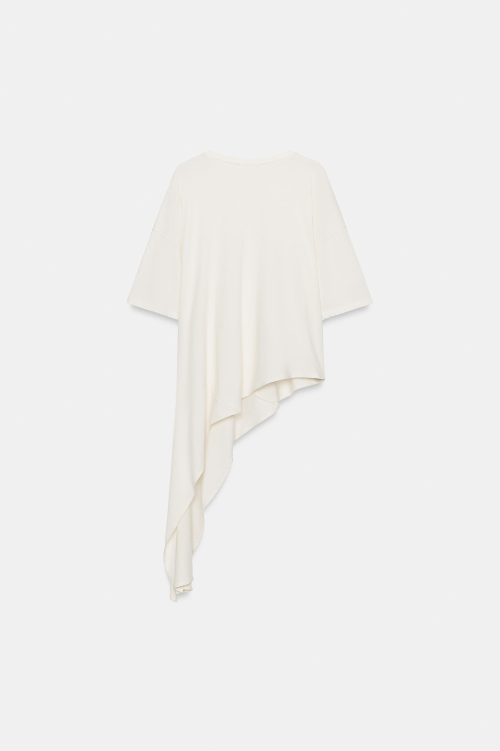 Асимметричная футболка с разрезом — ZARA
