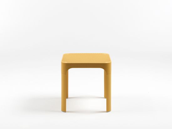 Столик пластиковый журнальный Net Table 40