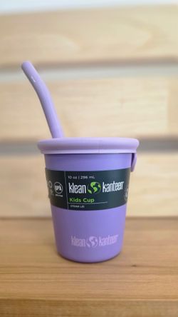 Детский стакан одностенный Klean Kanteen Kid Cup Straw Lid 10oz (296 мл) Paisley Purple с трубочкой (вмятина на донышке)