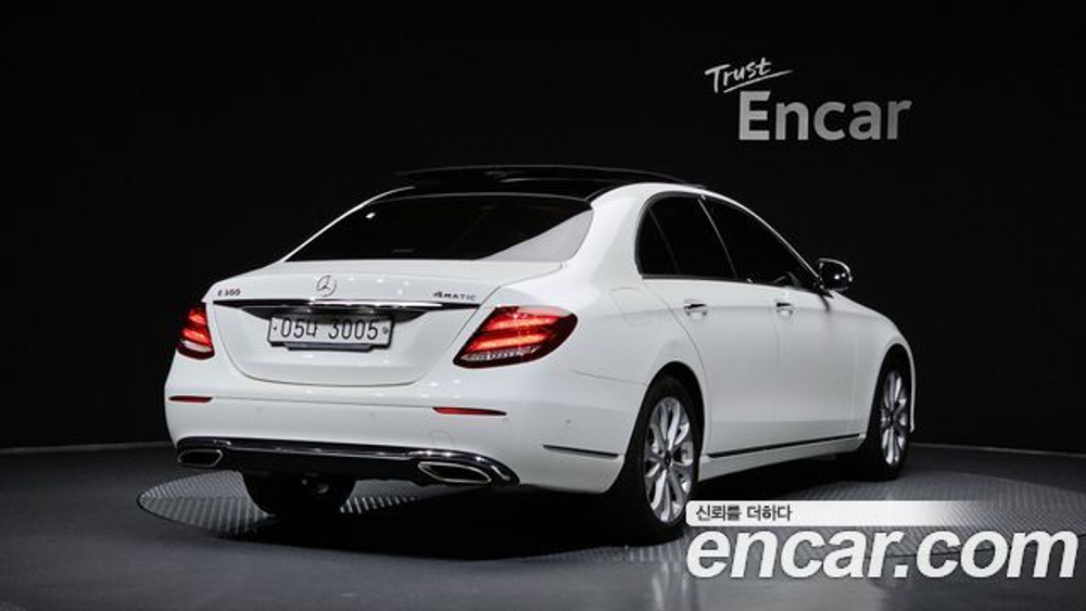 Mercedes-Benz E-Class E300 Exclusive — 2019