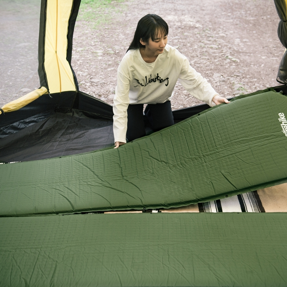 КОВРИК САМОНАДУВАЮЩИЙСЯ NATUREHIKE D03