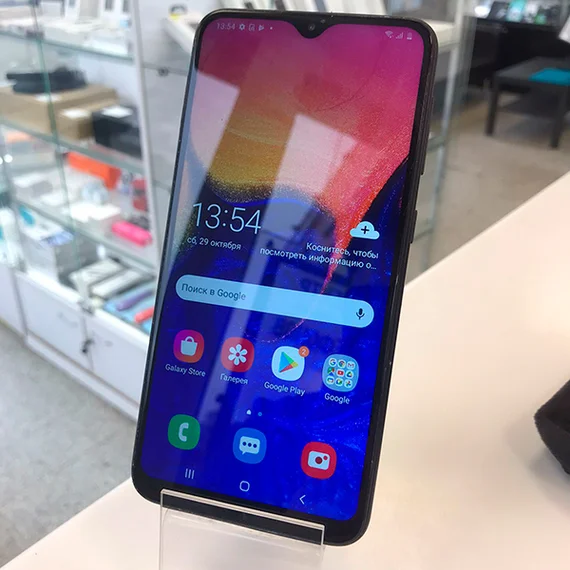 Смартфон Samsung Galaxy A10 (2019) 3/32Gb Black (SM-A105F) (Витринный)