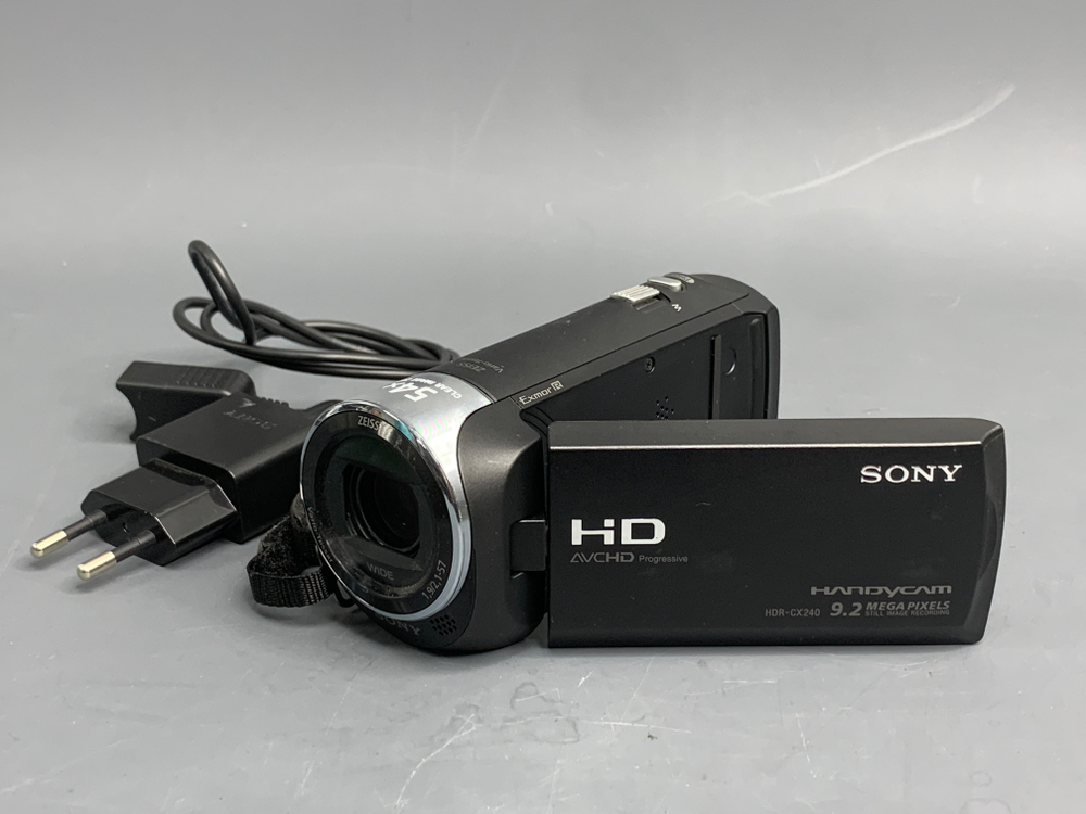 Sony HDR-CX240E